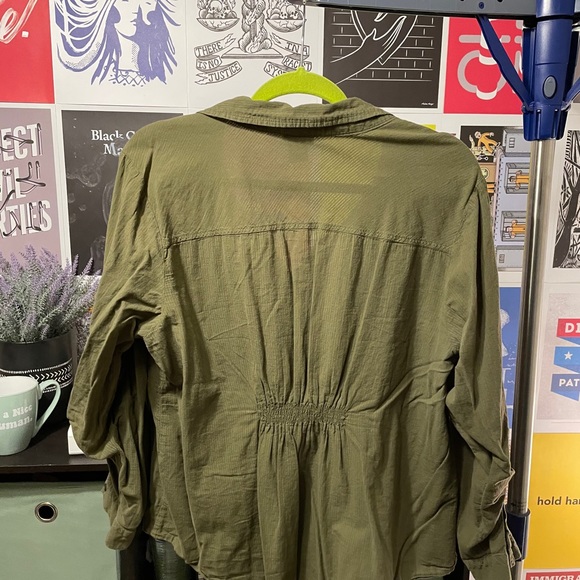 Olive green peplum top - Picture 2 of 3